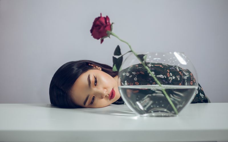 清乾隆·白玉雕蟠龙纹瓶